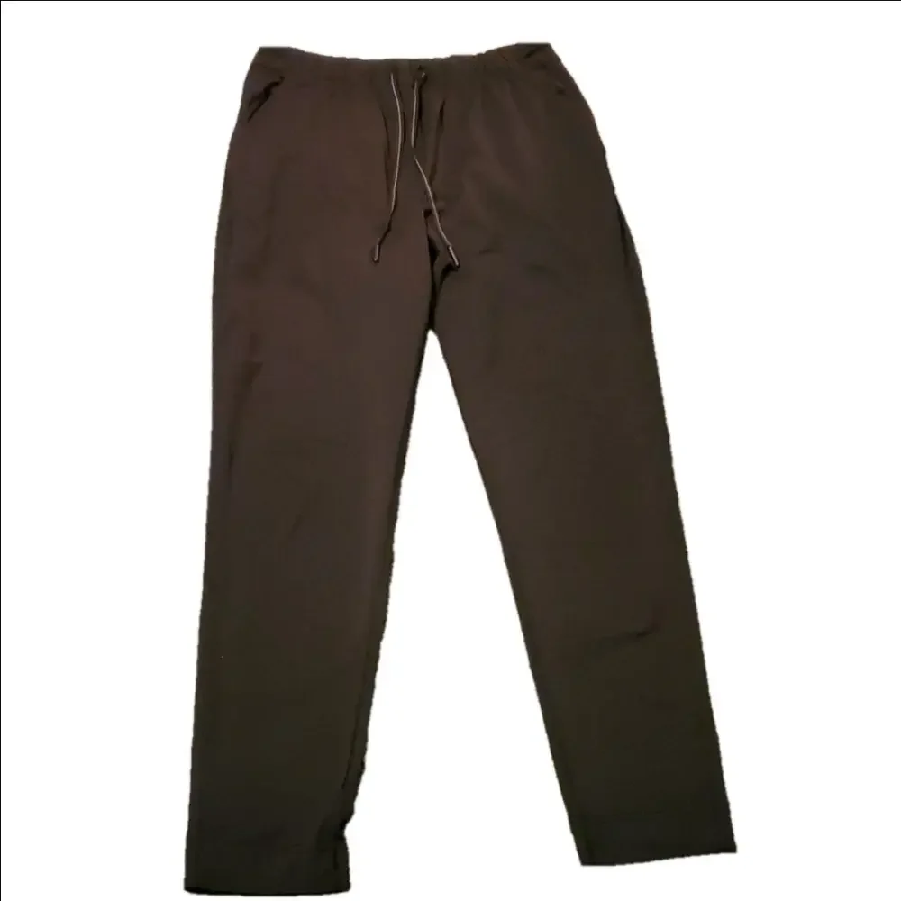 #226 Lululemon joggers b168